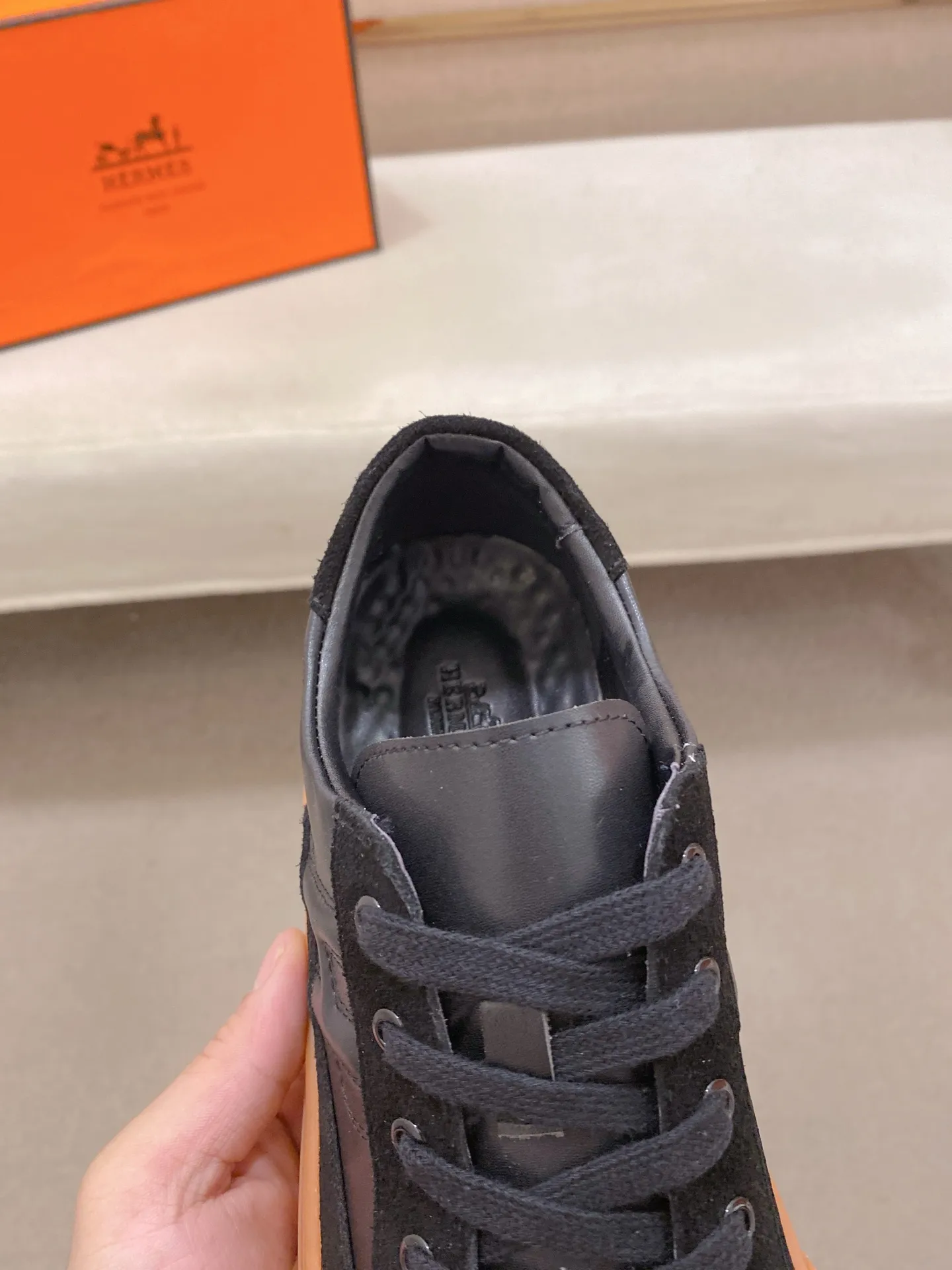 Men's clothing and shoes💰: 400💰Couple model💏"HERMES"【Classic original single version】Hermès; top 🔝purchasing agent🔍🔍latest 🇺🇸 counter sale simultaneously, original version imported from Italy ▲▲ox Leather ▲▲Exquisite workmanship (Italian 🇮🇹Imported water-dyed 🐂cowhide lining) sole: Original sole provided by the original factory, ⚠️exclusive double-layer activity·TPR·rubber·combined molded outsole; Male and female code numbers: 36-44 (can be customized to 45/46, non-refundable)